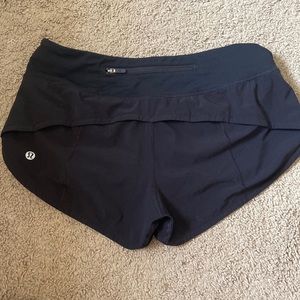 Lululemon black speed-up shorts 2.5”